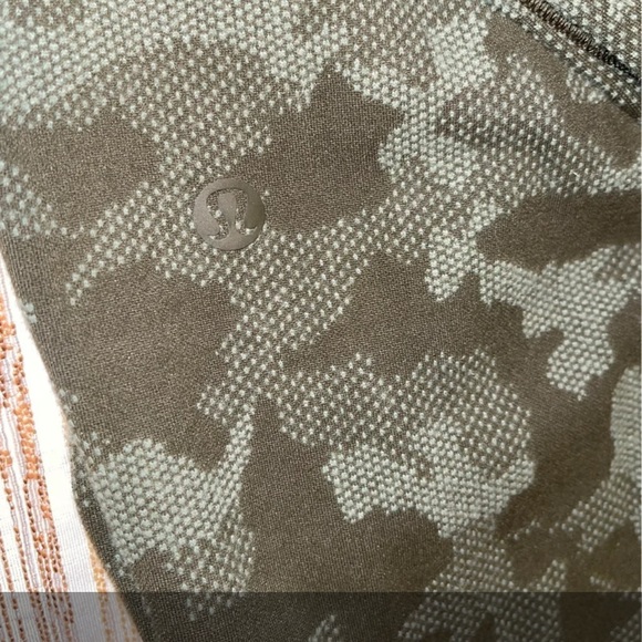 Lululemon Ready to Rulu Joggers - Picture 9 of 13